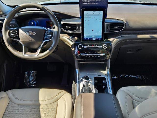 Certified 2023 Ford Explorer Platinum w/ Technology Package AWD/4WD image 24