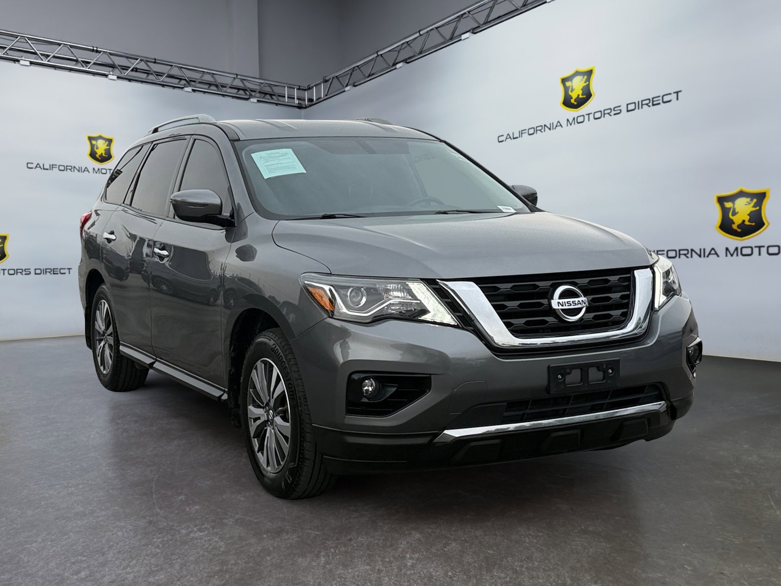 Used 2020 Nissan Pathfinder S image 6