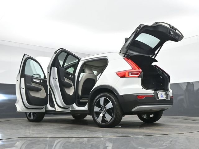 Used 2019 Volvo XC40 T5 Momentum AWD/4WD image 54