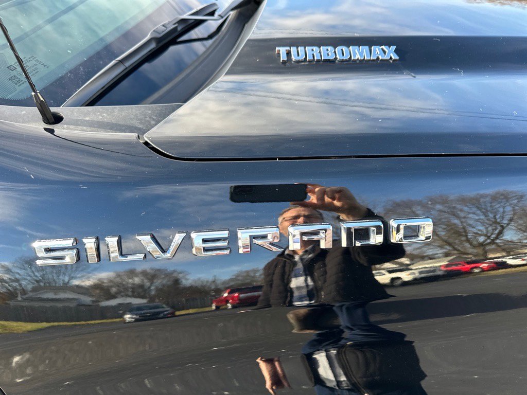 Used 2025 Chevrolet Silverado 1500 LT image 12