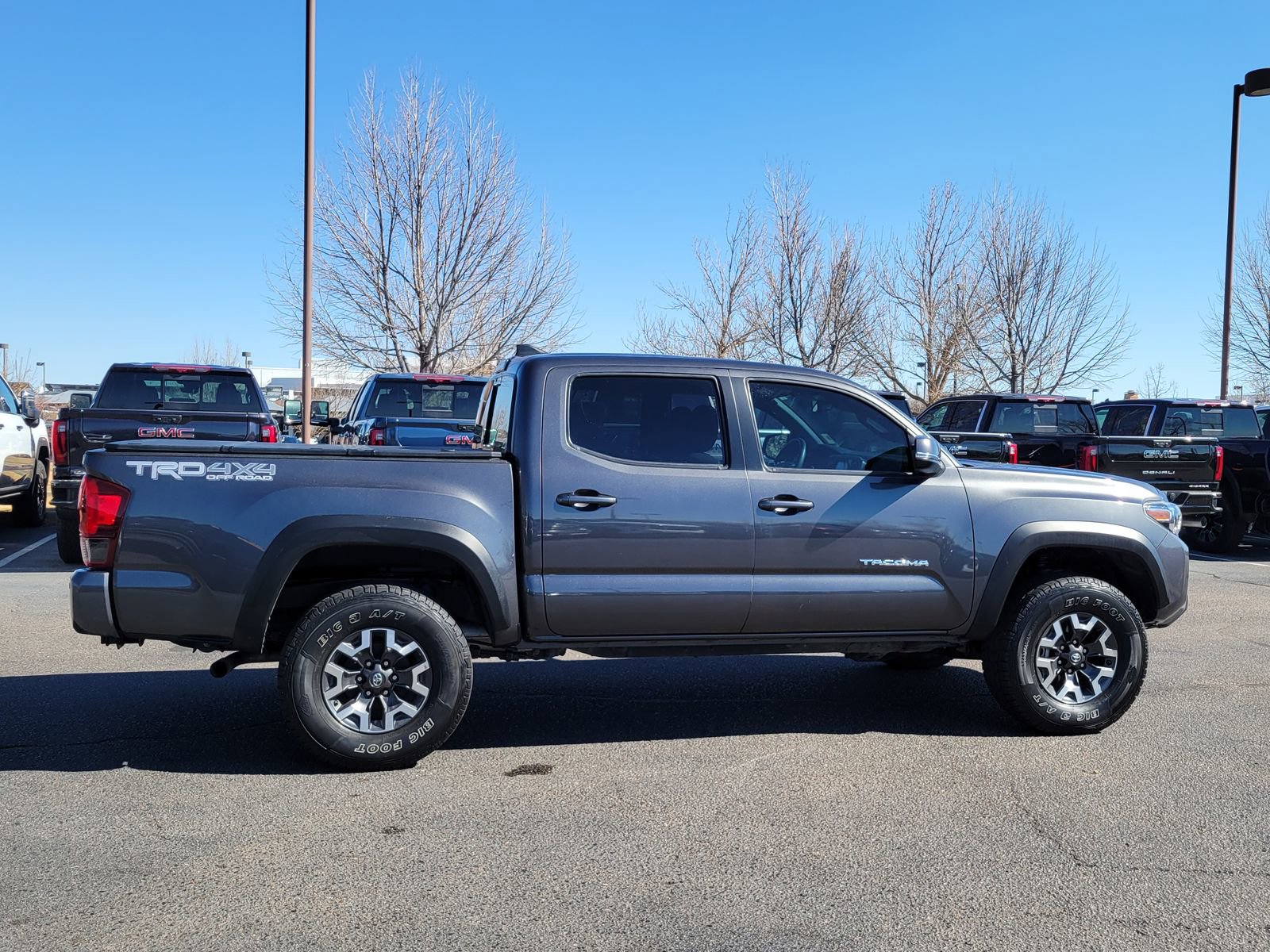Used 2018 Toyota Tacoma TRD Off-Road w/ Technology Package image 2