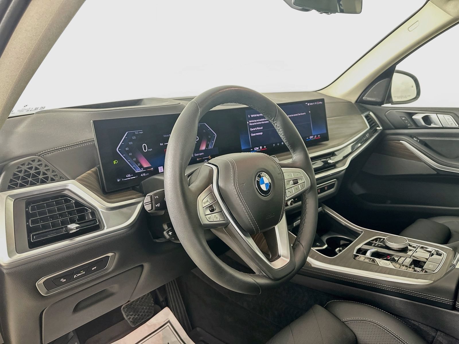 Used 2026 BMW X7 xDrive40i w/ Premium Package AWD/4WD image 33