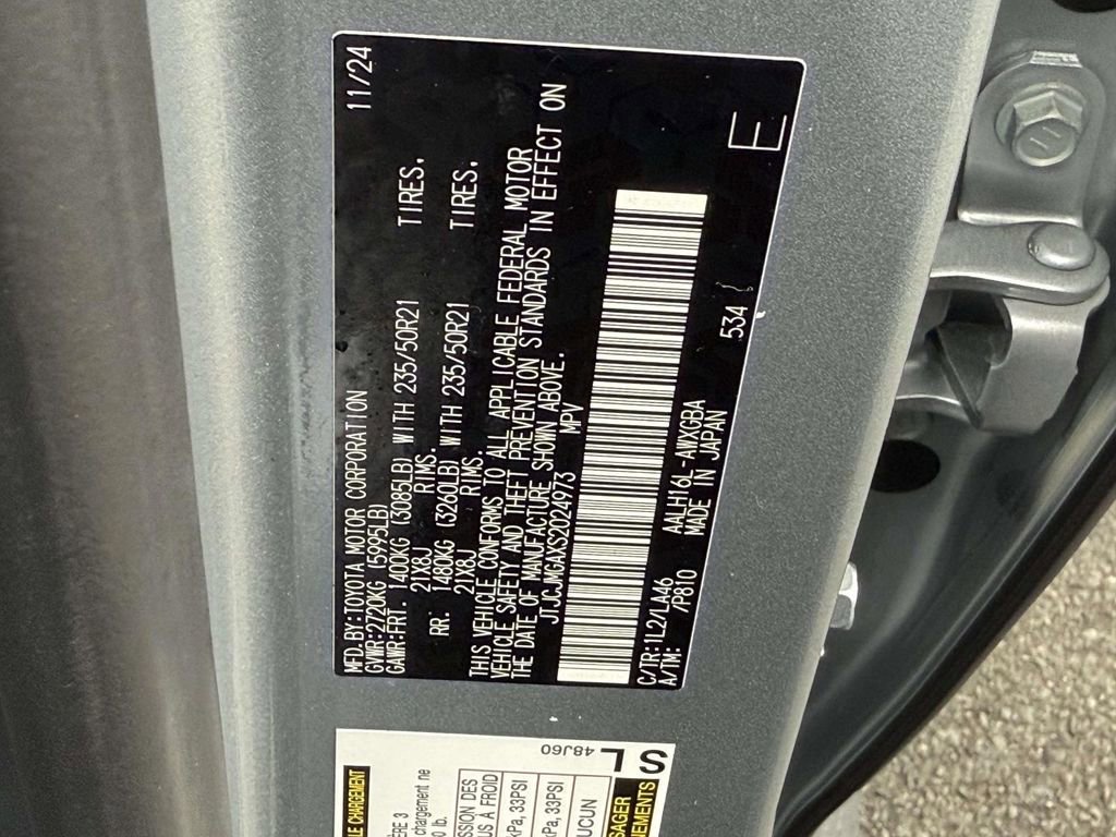 Used 2025 Lexus RX 450h Luxury w/ Convenience Package image 32