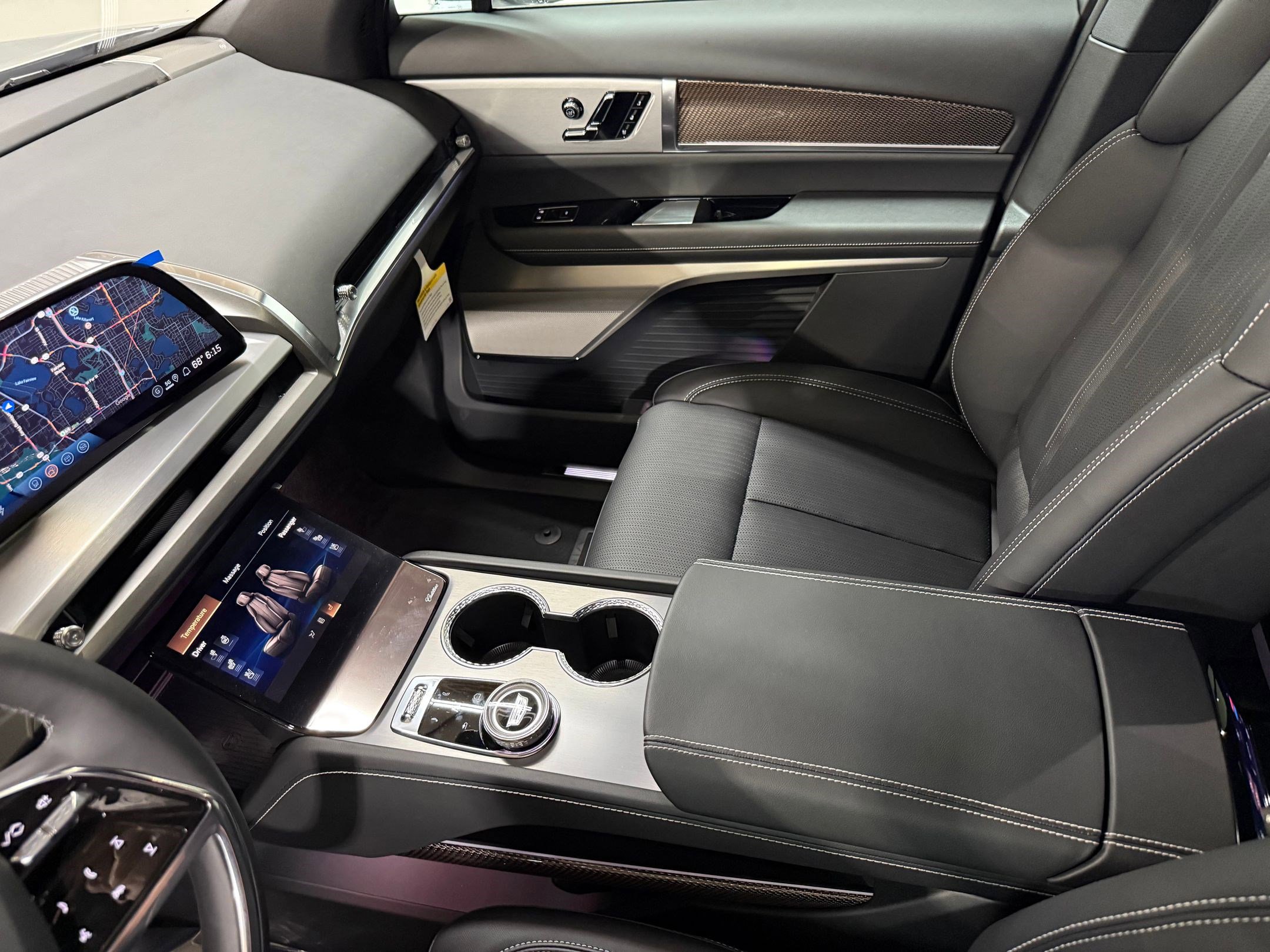 New 2026 Cadillac Vistiq Sport image 38