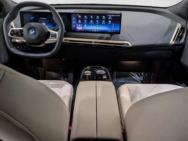 Used 2025 BMW iX xDrive50 image 19