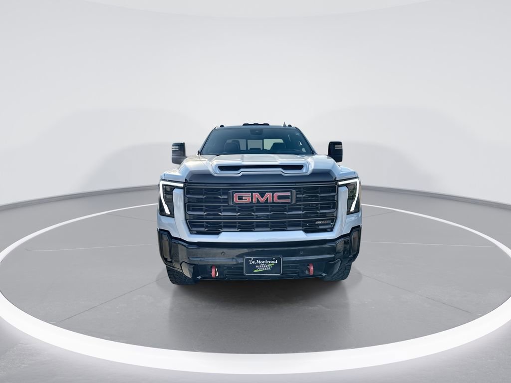 Used 2024 GMC Sierra 2500 AT4X image 3