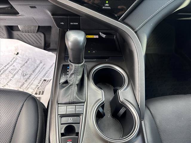 Used 2024 Toyota Camry XSE w/ Navigation Package FWD image 15