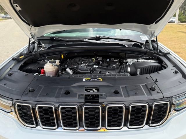 Used 2021 Jeep Grand Cherokee L Limited image 32