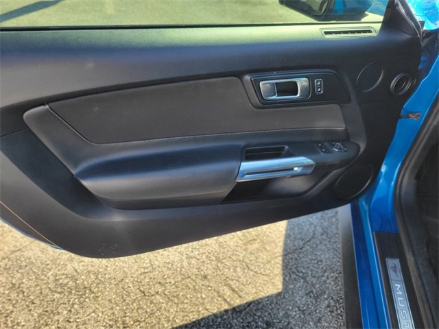 Used 2019 Ford Mustang GT w/ Equipment Group 301A image 10