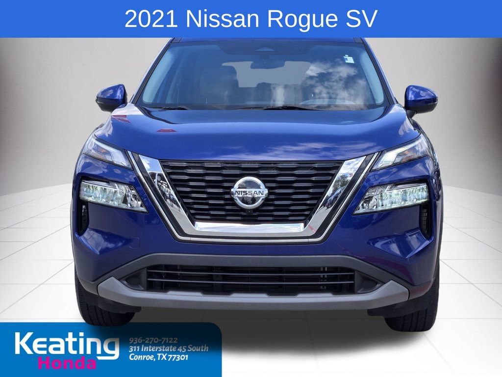 Used 2021 Nissan Rogue SV image 2