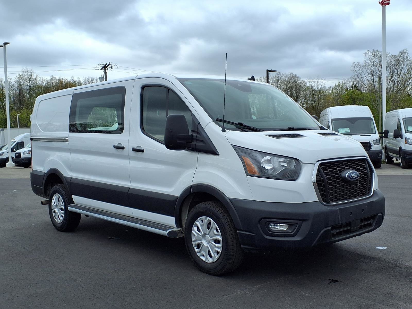 Used 2024 Ford Transit 250 Low Roof w/ Exterior Upgrade Package RWD image 3