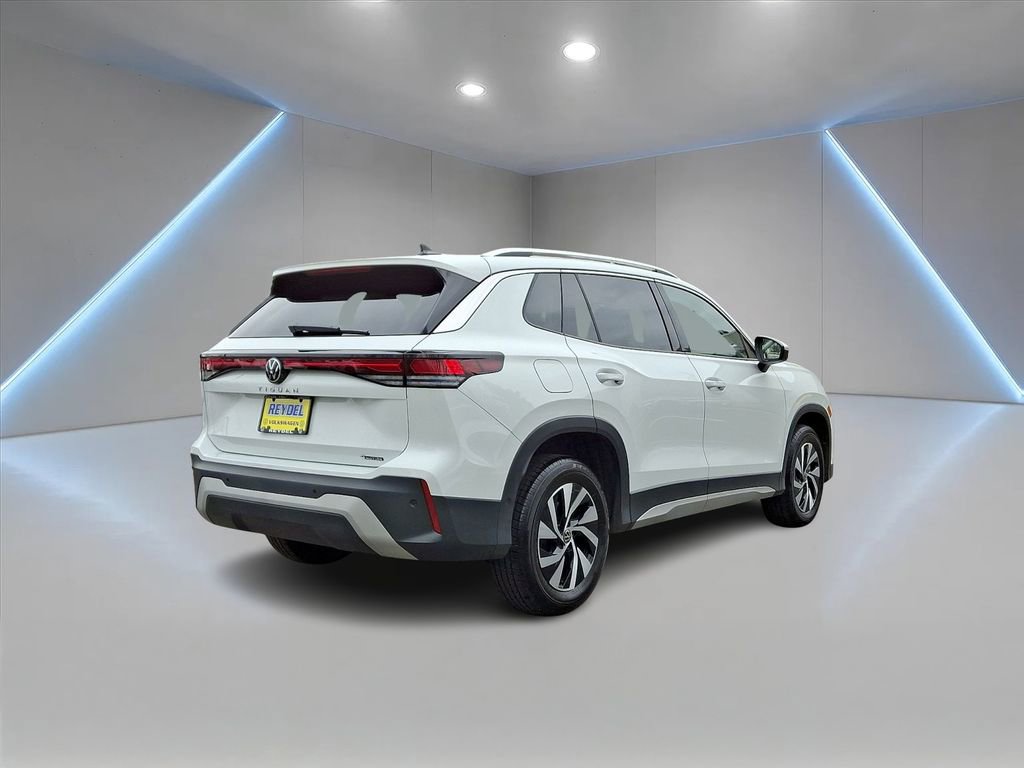 Used 2025 Volkswagen Tiguan S image 5