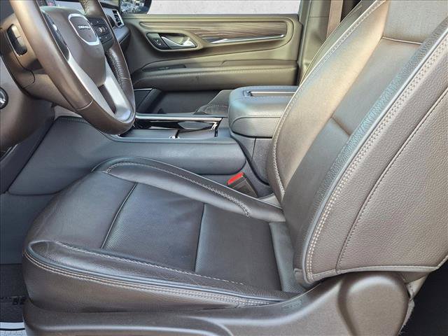 Used 2022 GMC Yukon XL Denali AWD/4WD image 16