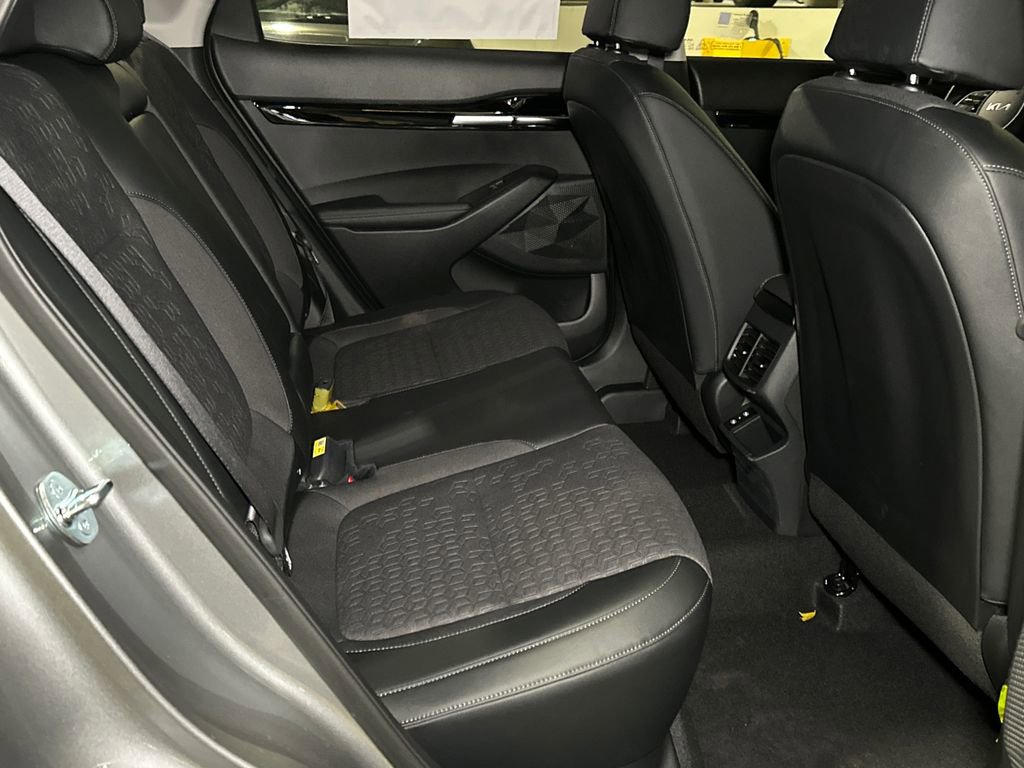 New 2026 Kia Seltos S image 13