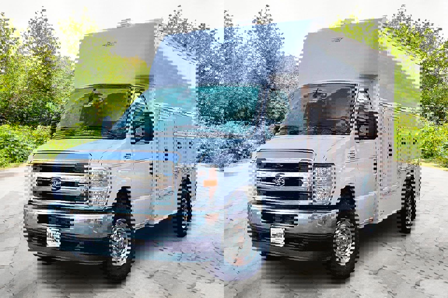 New 2026 Ford E-350 and Econoline 350 Super Duty w/ Power Equipment Group image 2