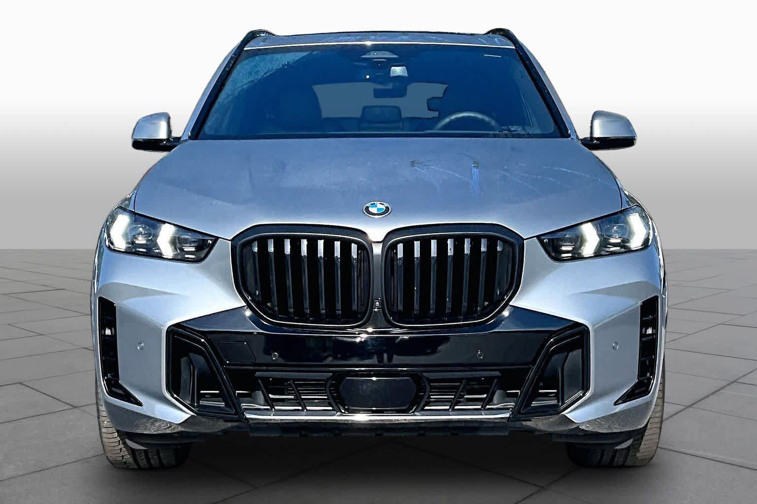 Used 2025 BMW X5 sDrive40i w/ M Sport Package RWD image 4