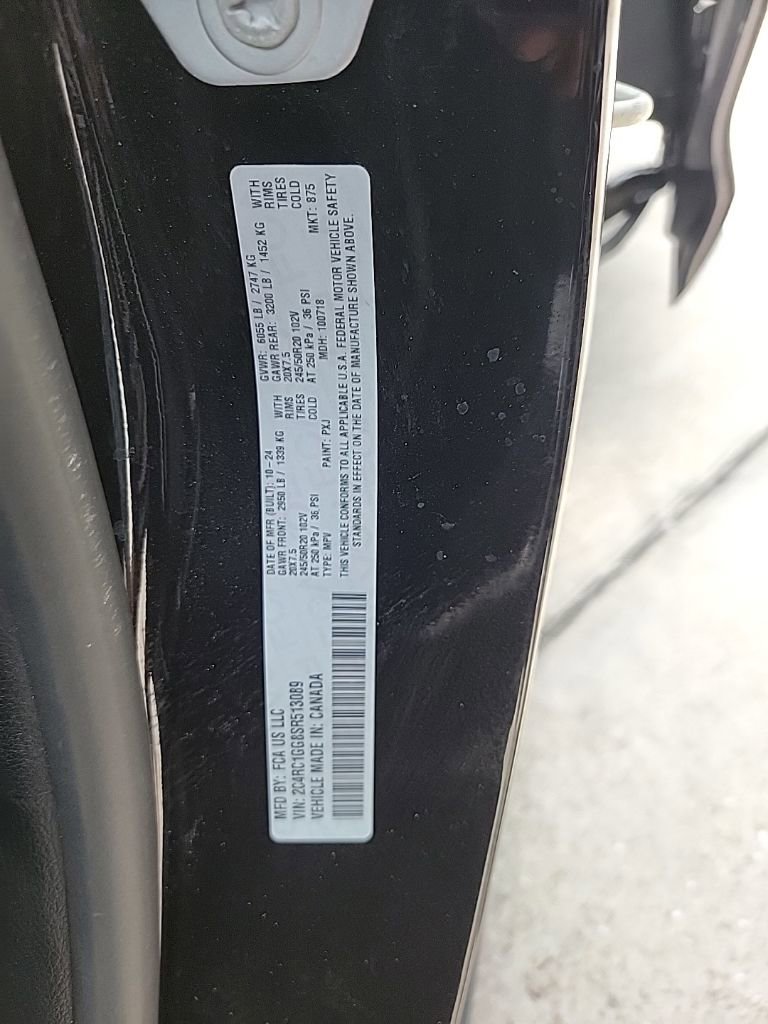 Used 2025 Chrysler Pacifica Limited image 22