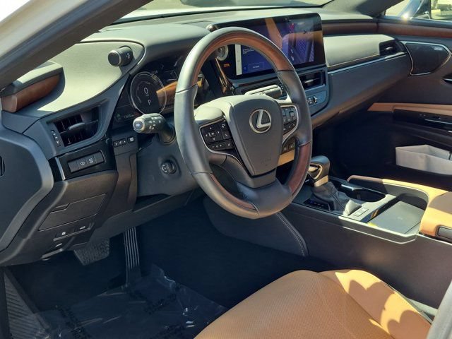 Used 2024 Lexus ES 300h w/ Accessory Package (Z1) FWD image 12