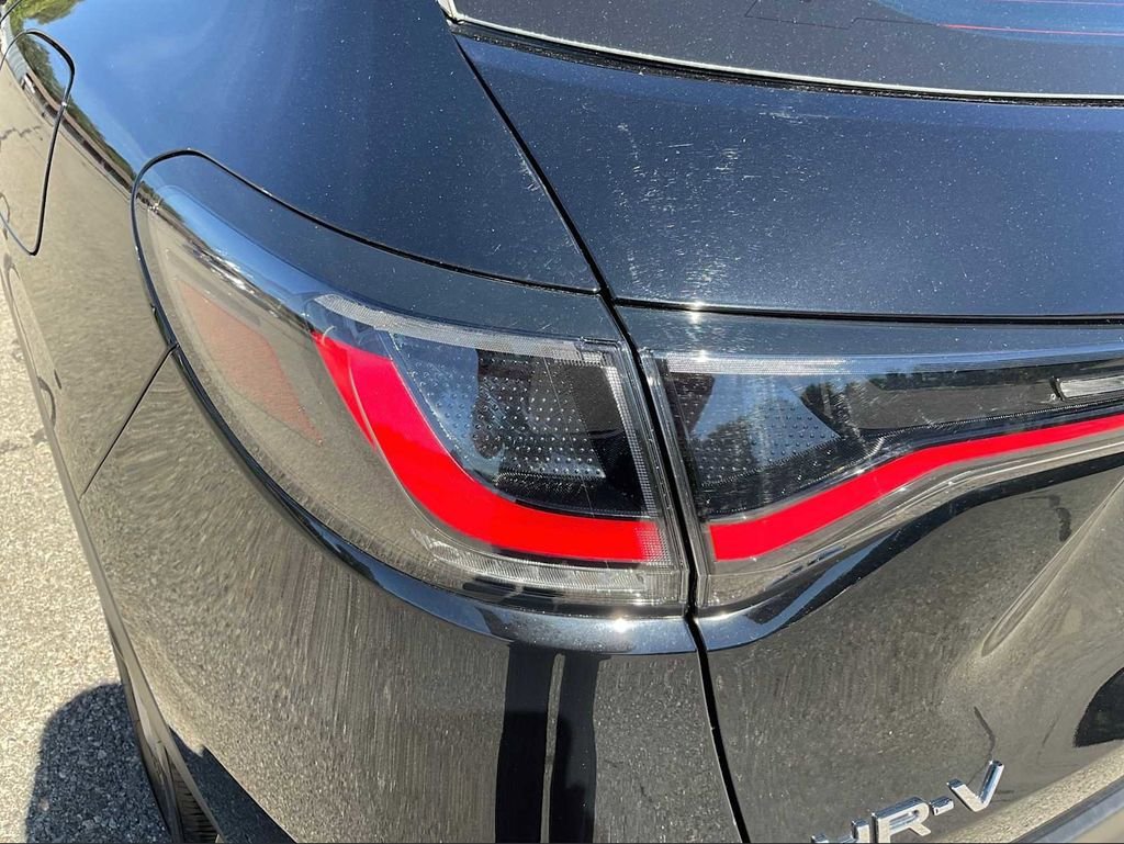 Used 2023 Honda HR-V LX image 15