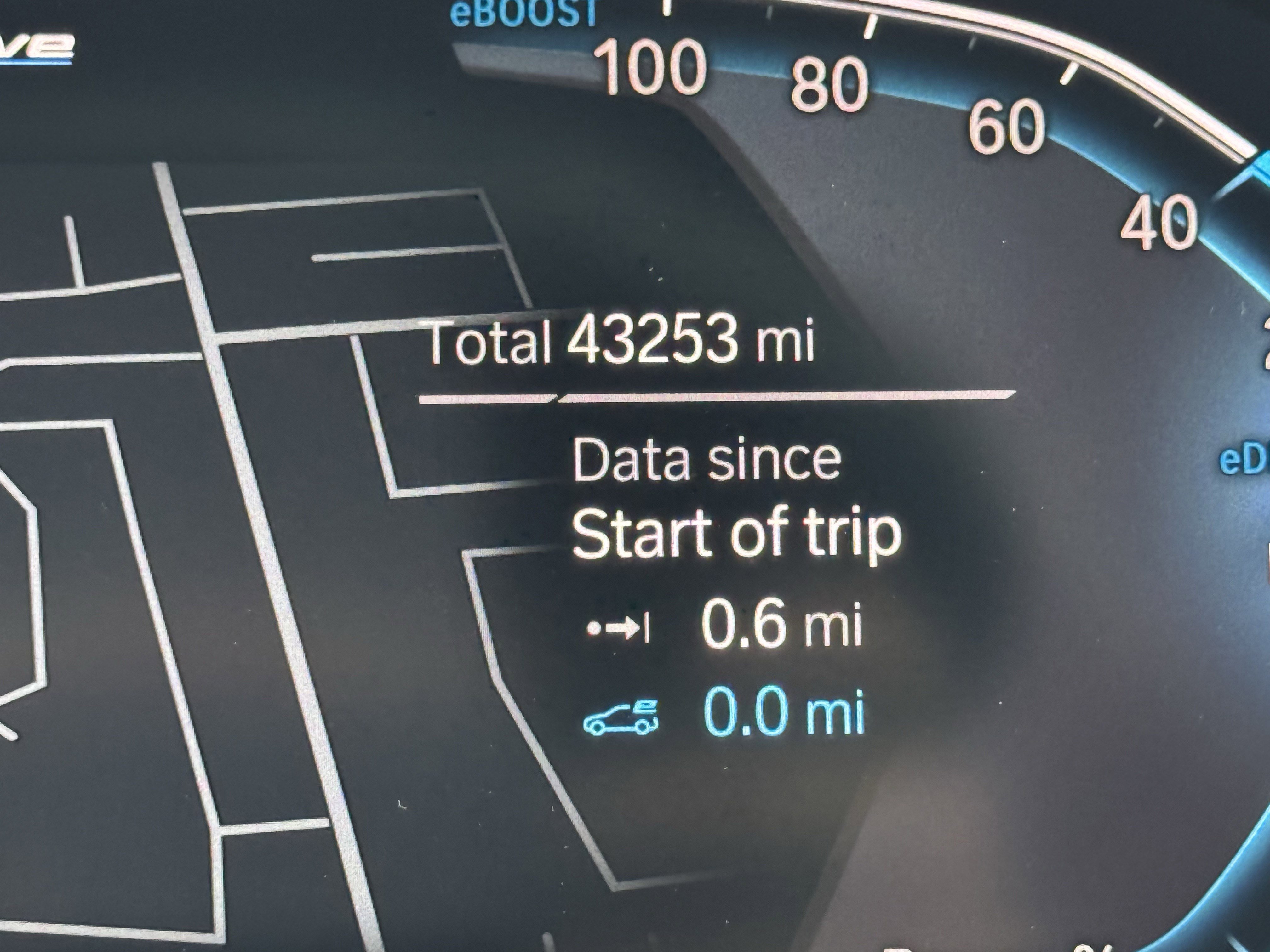 Used 2021 BMW 330e w/ M Sport Package image 22