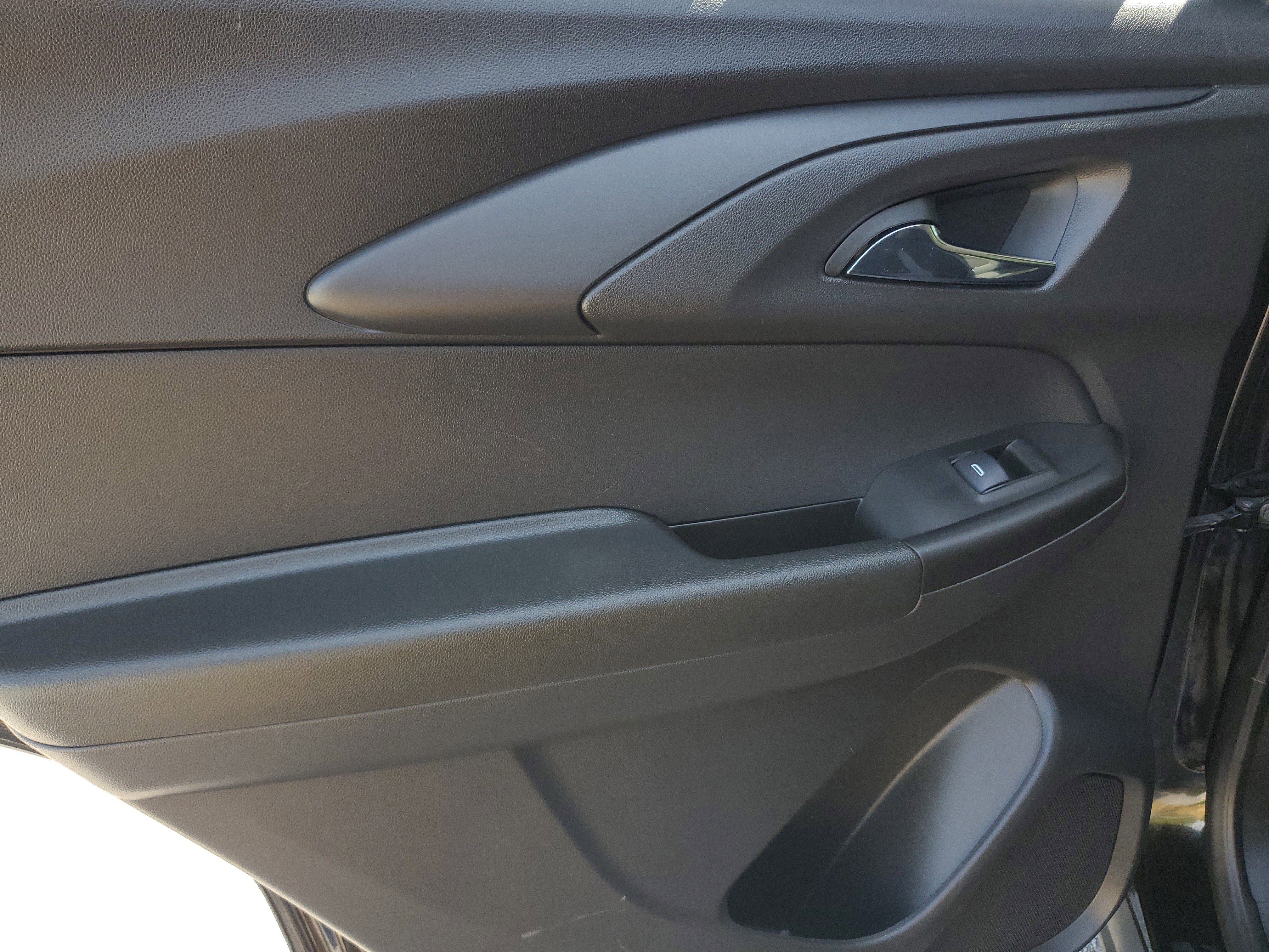 Used 2025 Chevrolet TrailBlazer LT FWD image 12