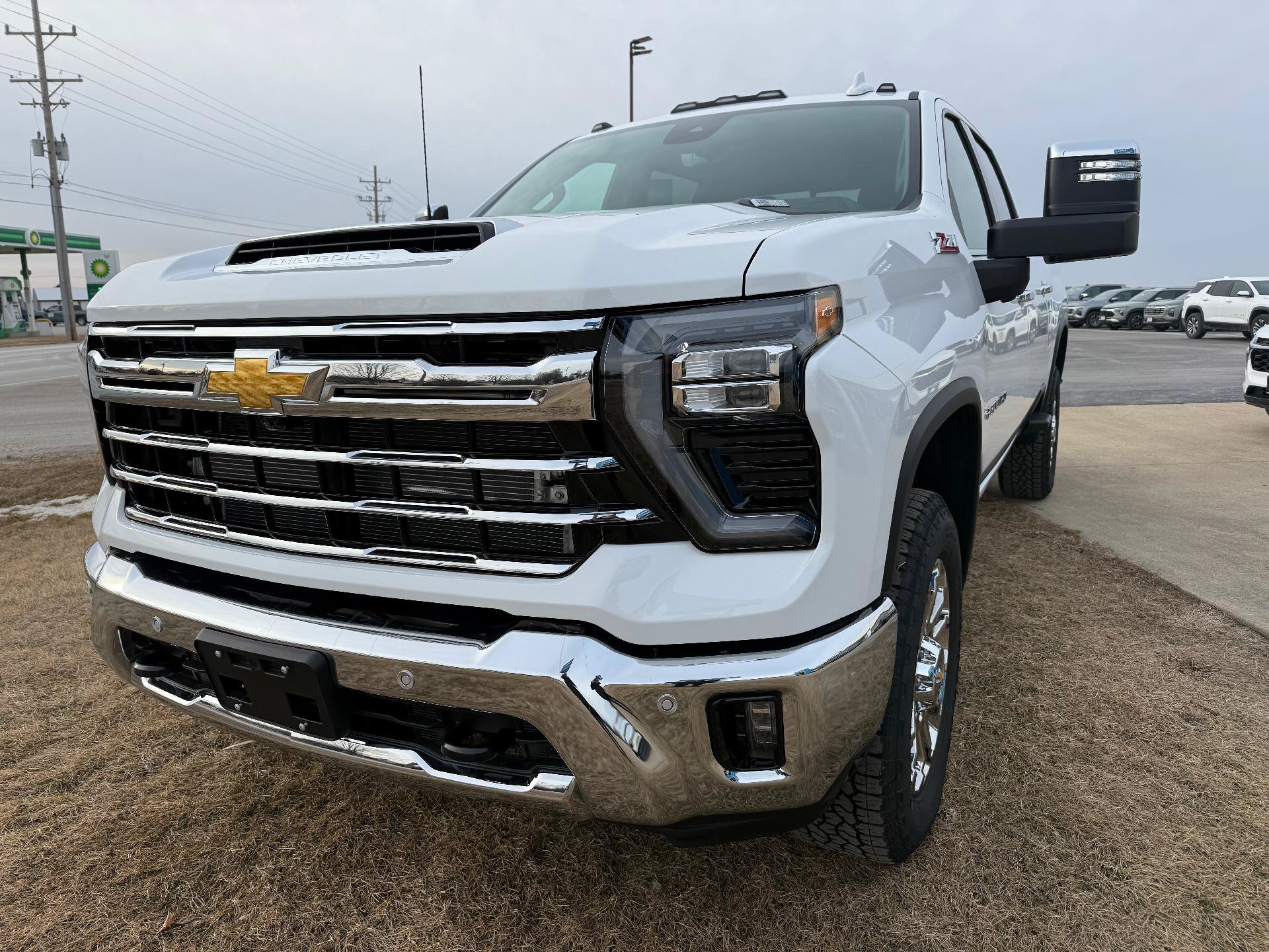 New 2026 Chevrolet Silverado 2500 LTZ w/ LTZ Premium Package AWD/4WD image 3