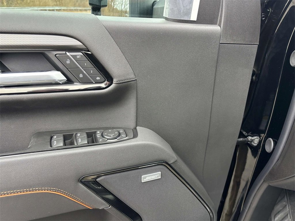 New 2026 GMC Sierra 3500 AT4 w/ AT4 Premium Plus Package image 10