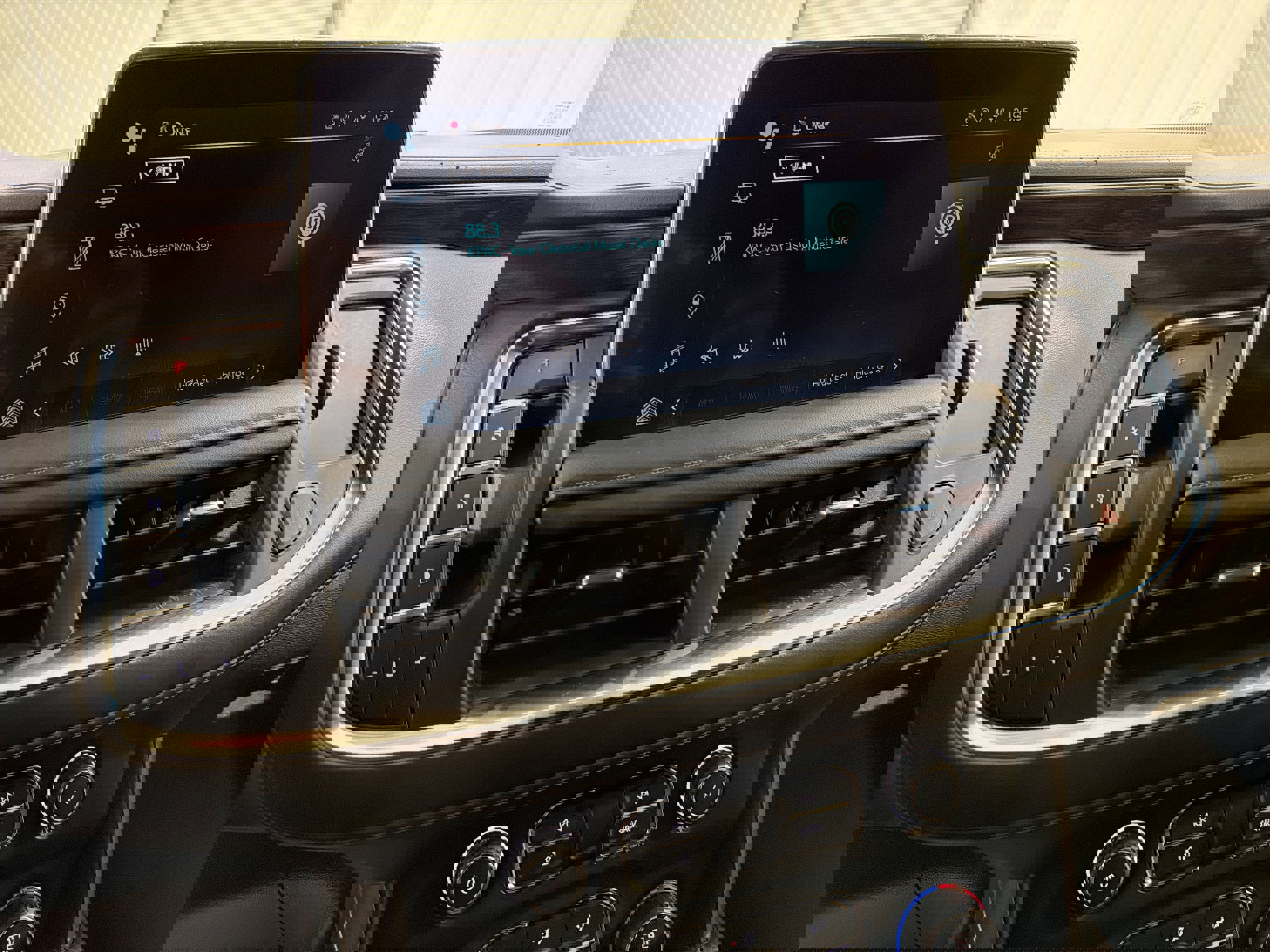 Used 2024 Chevrolet Tahoe LT image 17