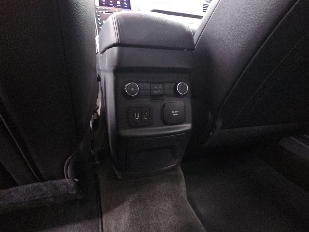 Used 2018 Ford Explorer Limited w/ Equipment Group 301A AWD/4WD image 34