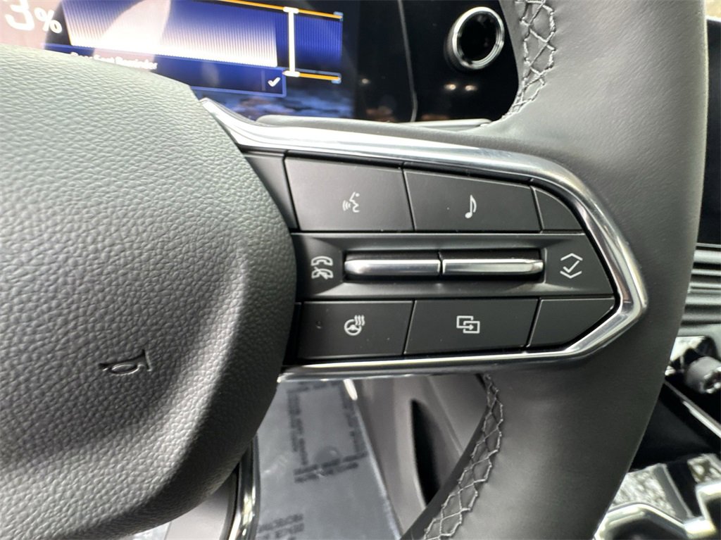 New 2025 Chevrolet Silverado EV LT image 18