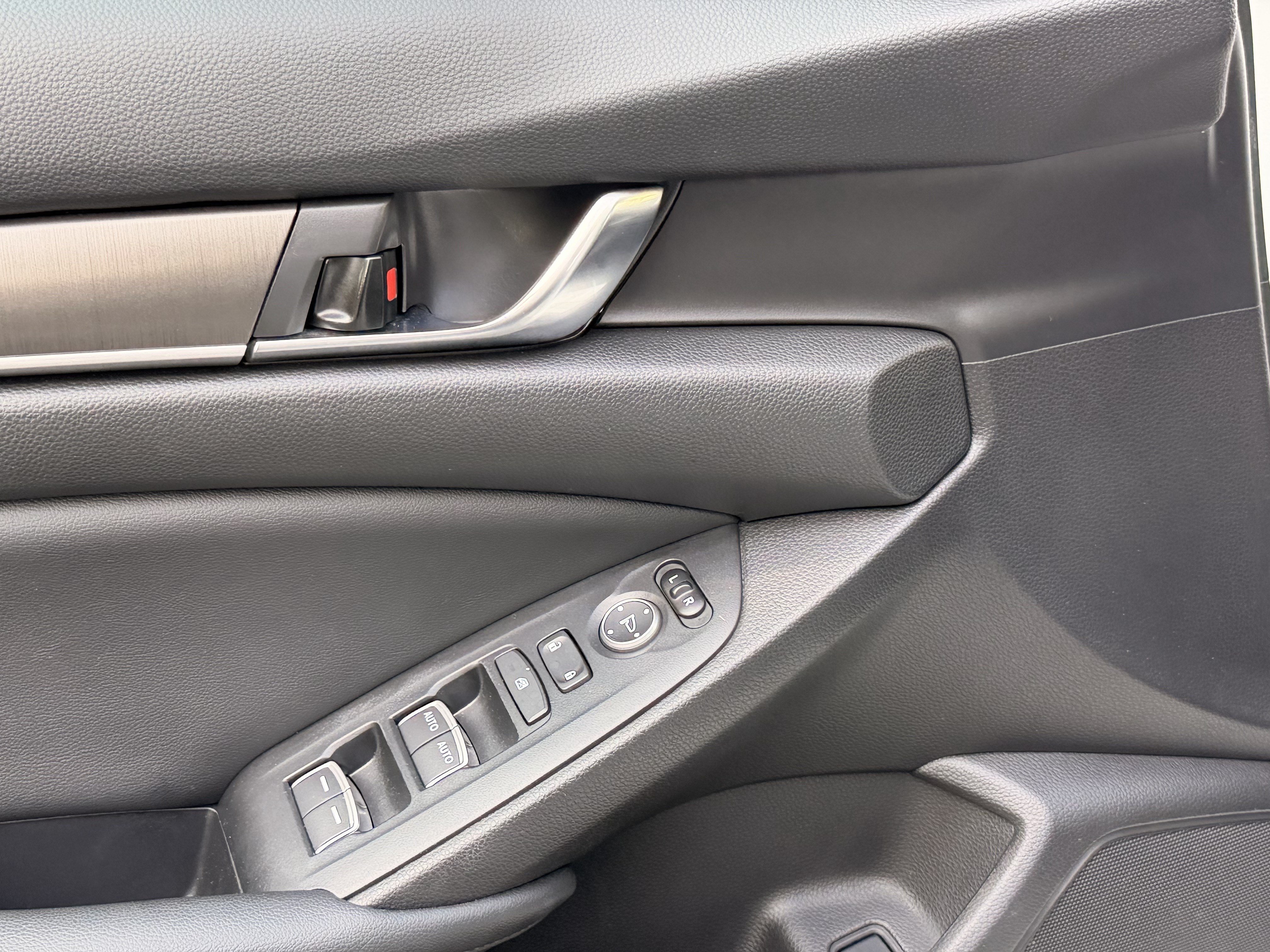 Certified 2021 Honda Accord LX image 11