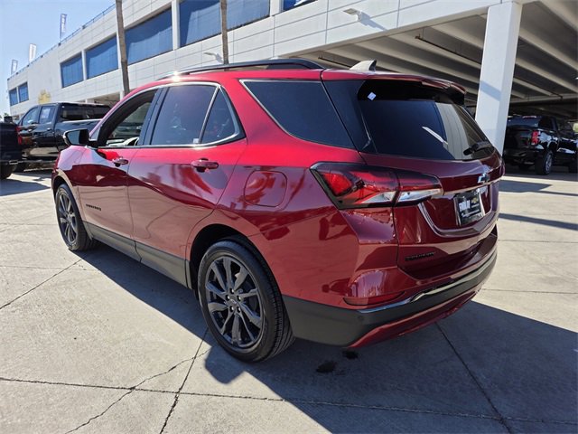 Used 2022 Chevrolet Equinox RS w/ RS Leather Package image 4