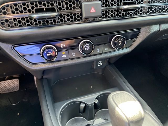 Certified 2025 Honda HR-V LX image 27