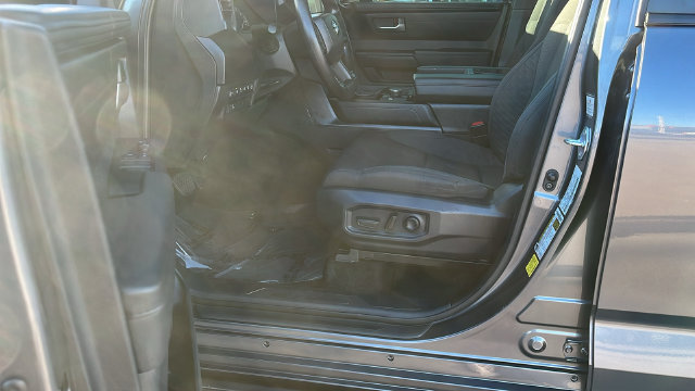 Used 2025 Toyota Tundra SR5 w/ SR5 Convenience Package AWD/4WD image 17