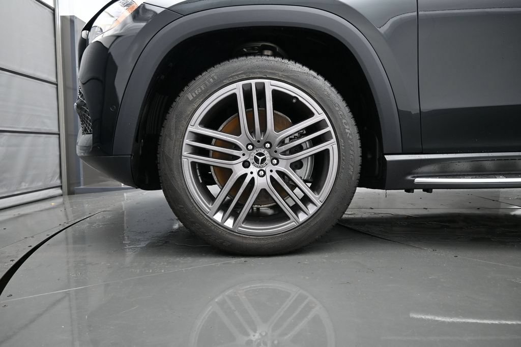 Used 2021 Mercedes-Benz GLS 450 4MATIC image 9