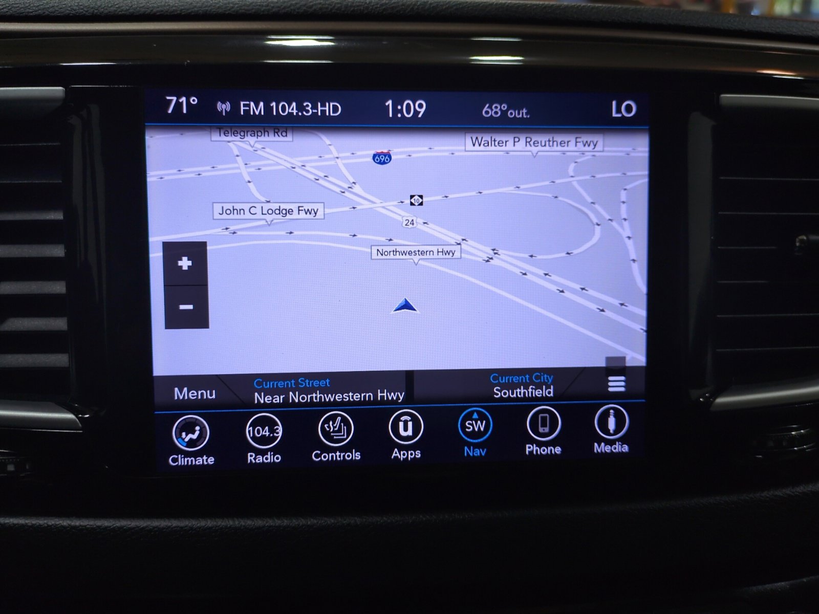 Used 2018 Chrysler Pacifica Touring-L FWD image 30