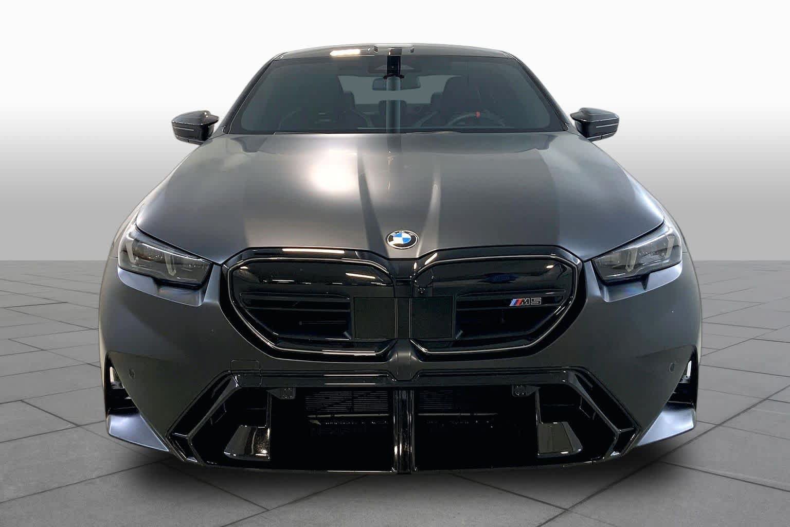 Used 2026 BMW M5 w/ Carbon Package AWD/4WD image 3