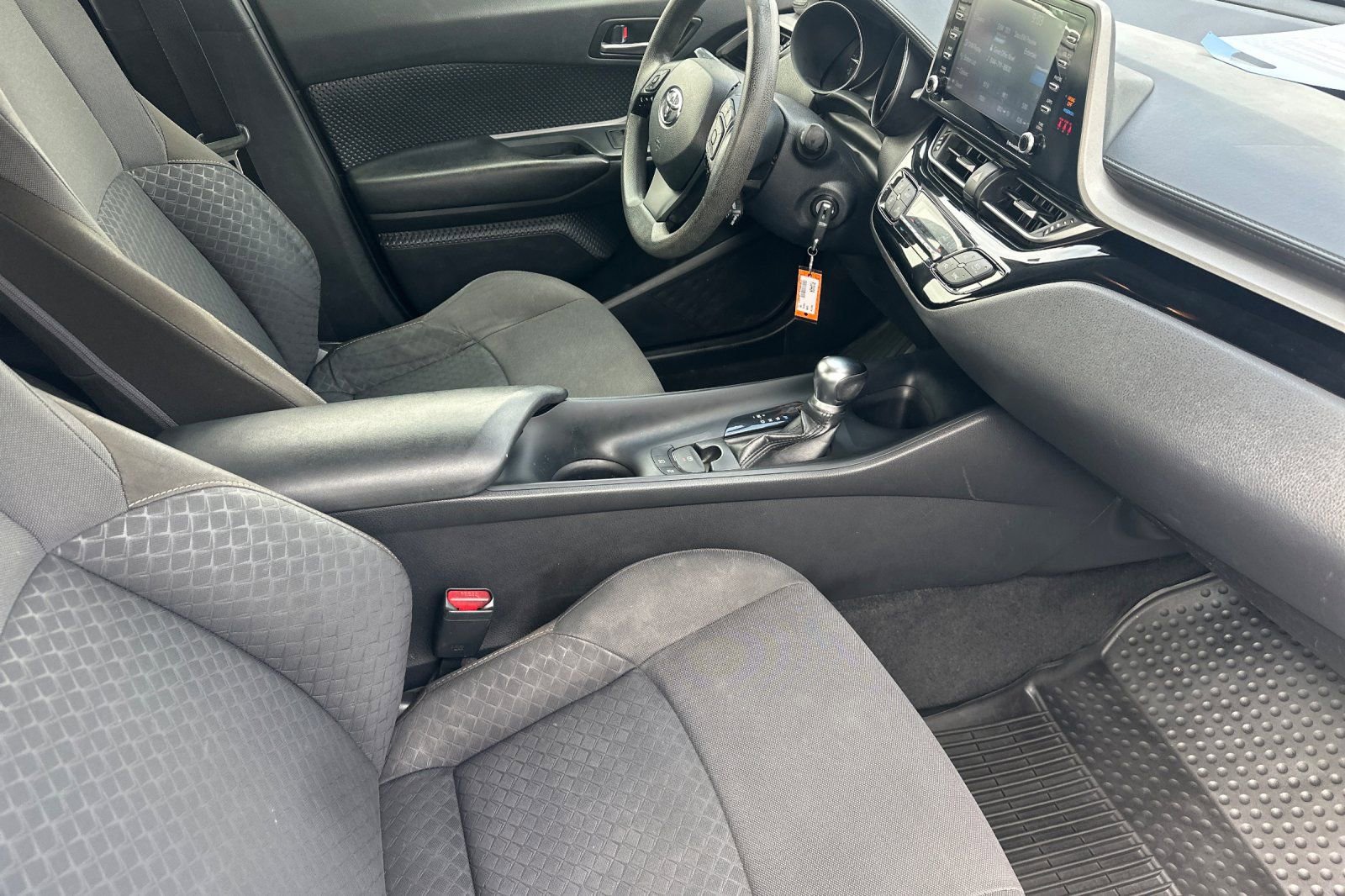 Used 2020 Toyota C-HR LE FWD image 15