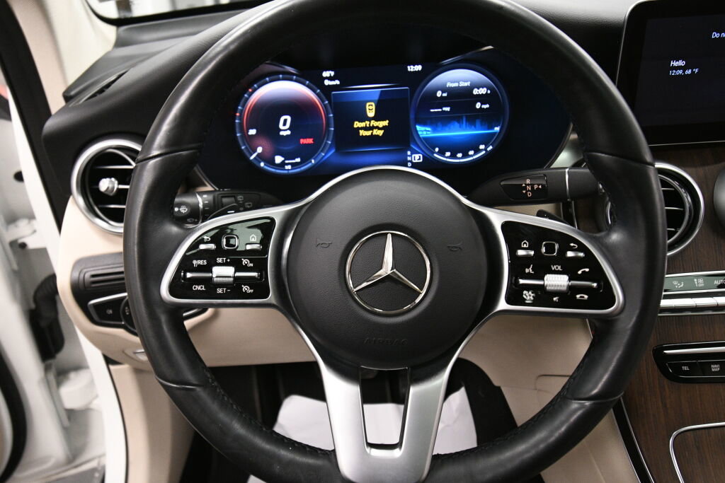 Used 2022 Mercedes-Benz GLC 300 4MATIC image 13