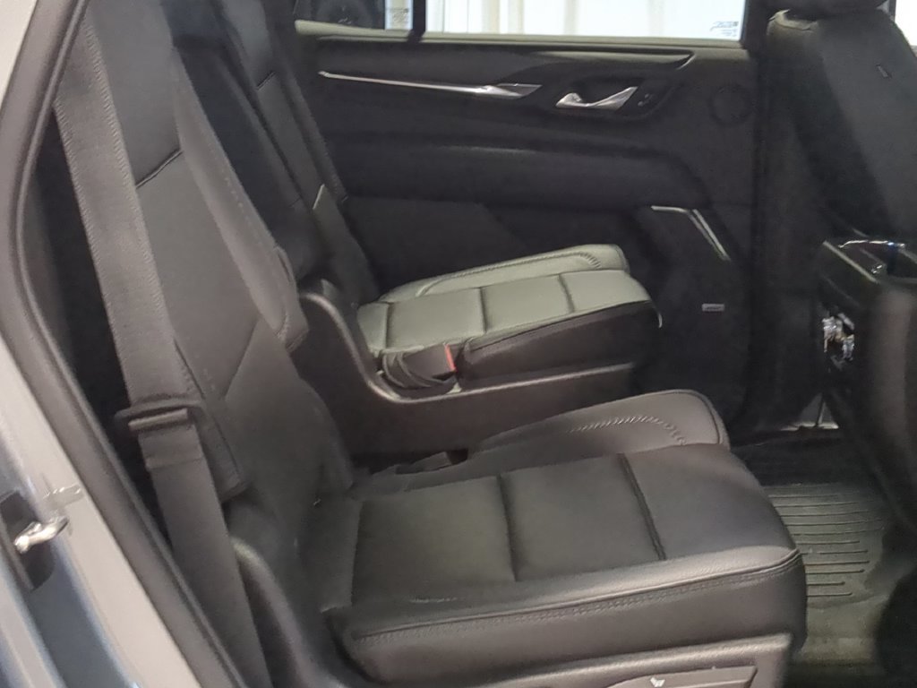 Used 2023 GMC Yukon Denali AWD/4WD image 24