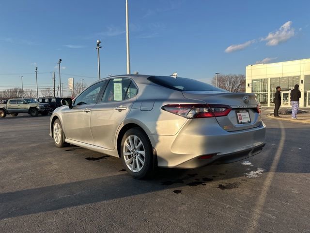 Used 2023 Toyota Camry LE w/ Convenience Package image 5