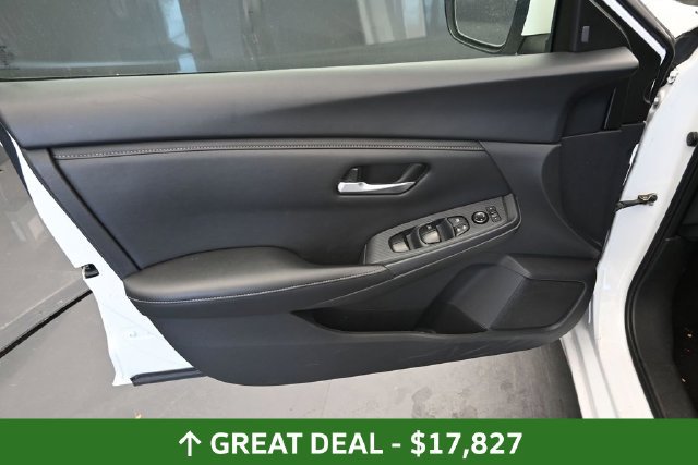 Used 2024 Nissan Sentra SV FWD image 19