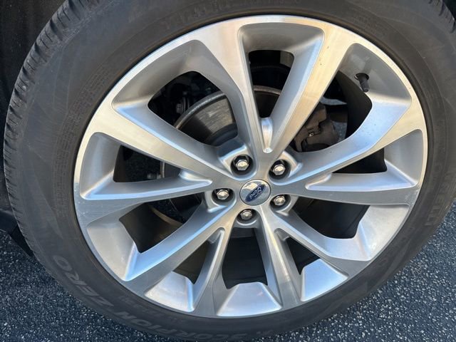 Used 2023 Ford Explorer Platinum w/ Technology Package image 6