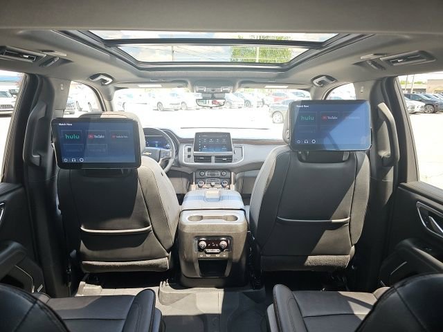 Used 2023 Chevrolet Suburban High Country AWD/4WD image 34