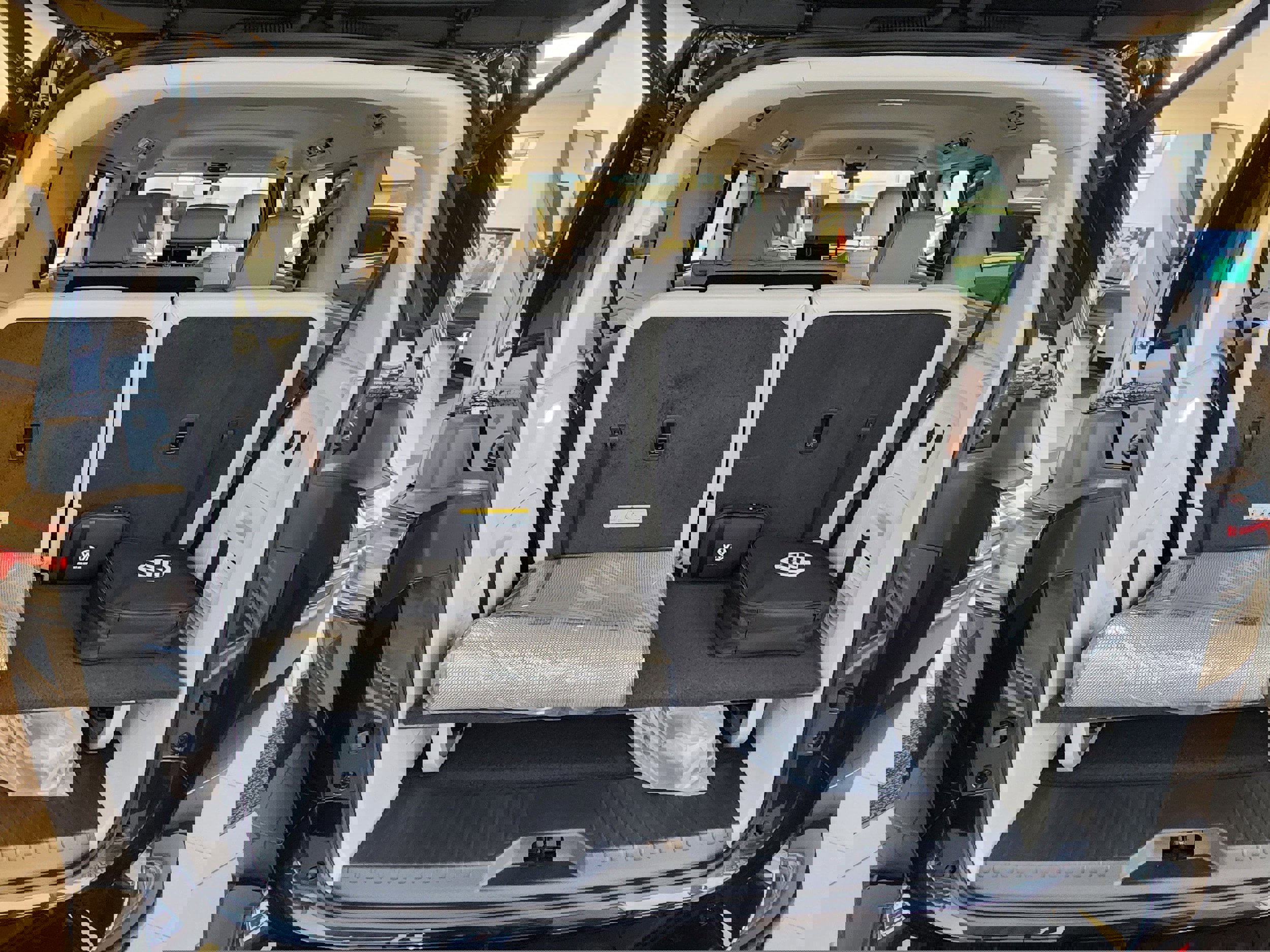 New 2025 Volkswagen ID. Buzz Pro S Plus image 8