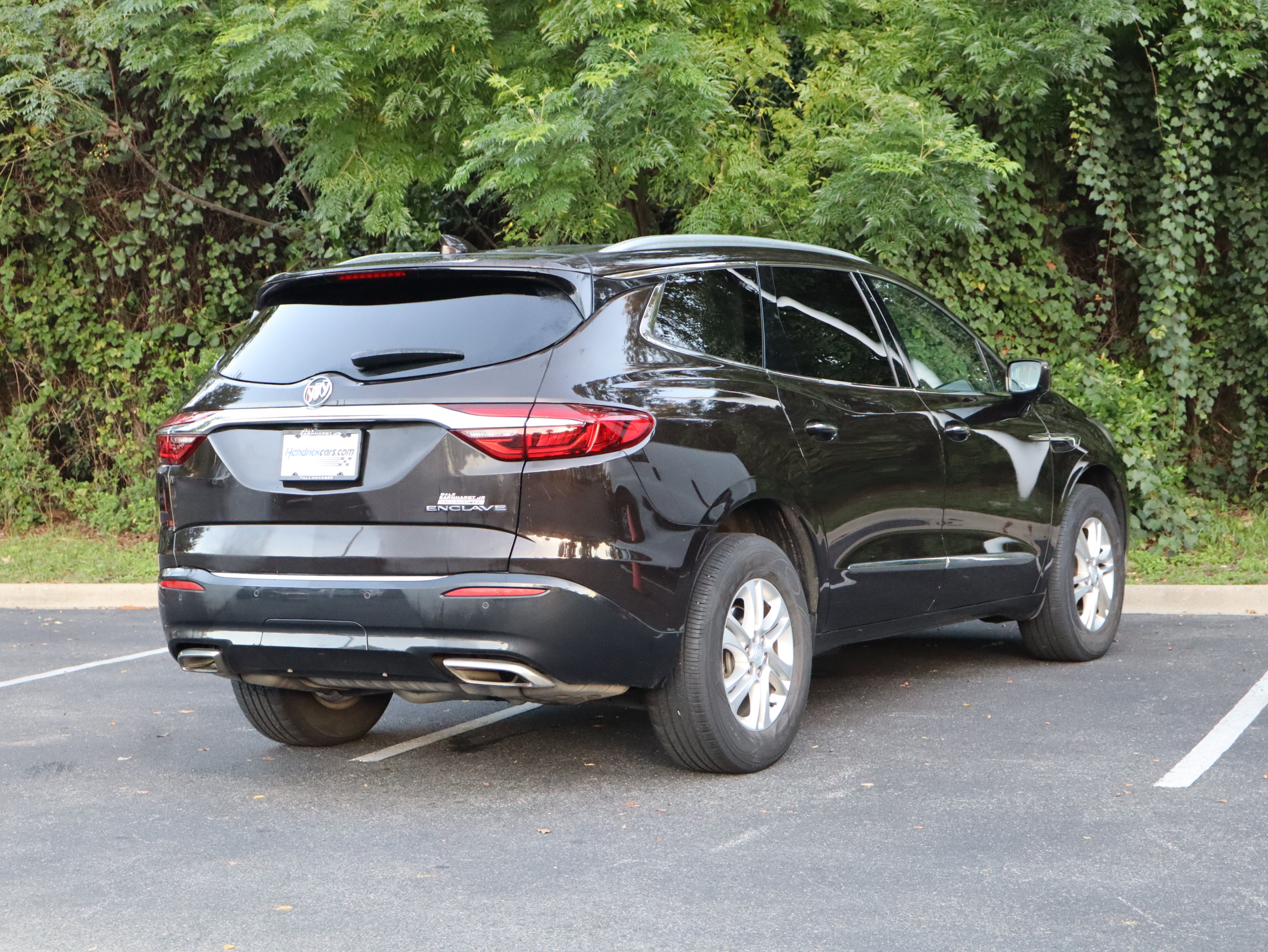 Used 2019 Buick Enclave Essence FWD image 9
