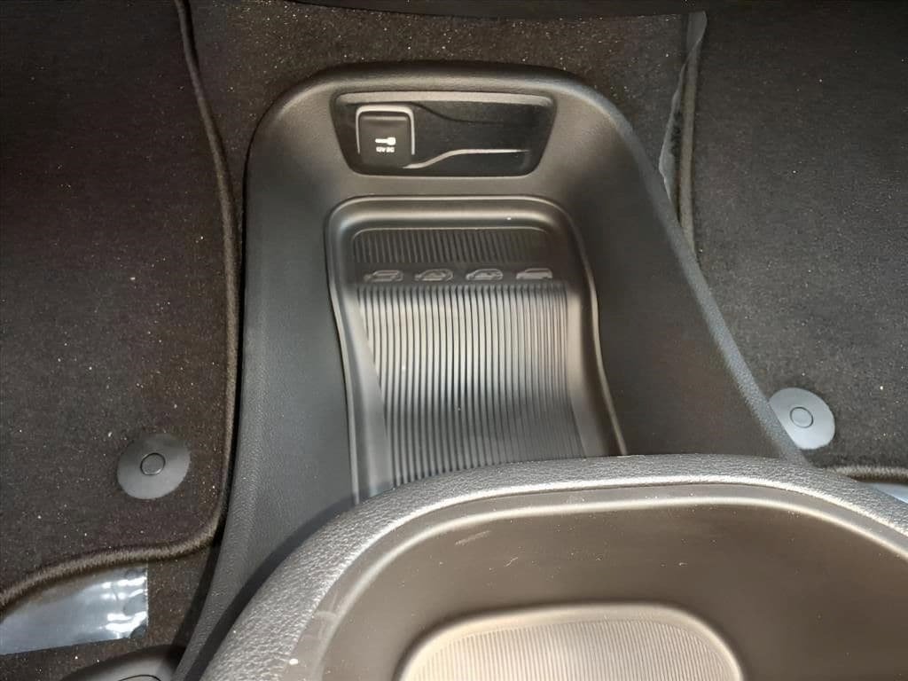 New 2026 Chrysler Pacifica Select w/ S Appearance Package AWD/4WD image 13