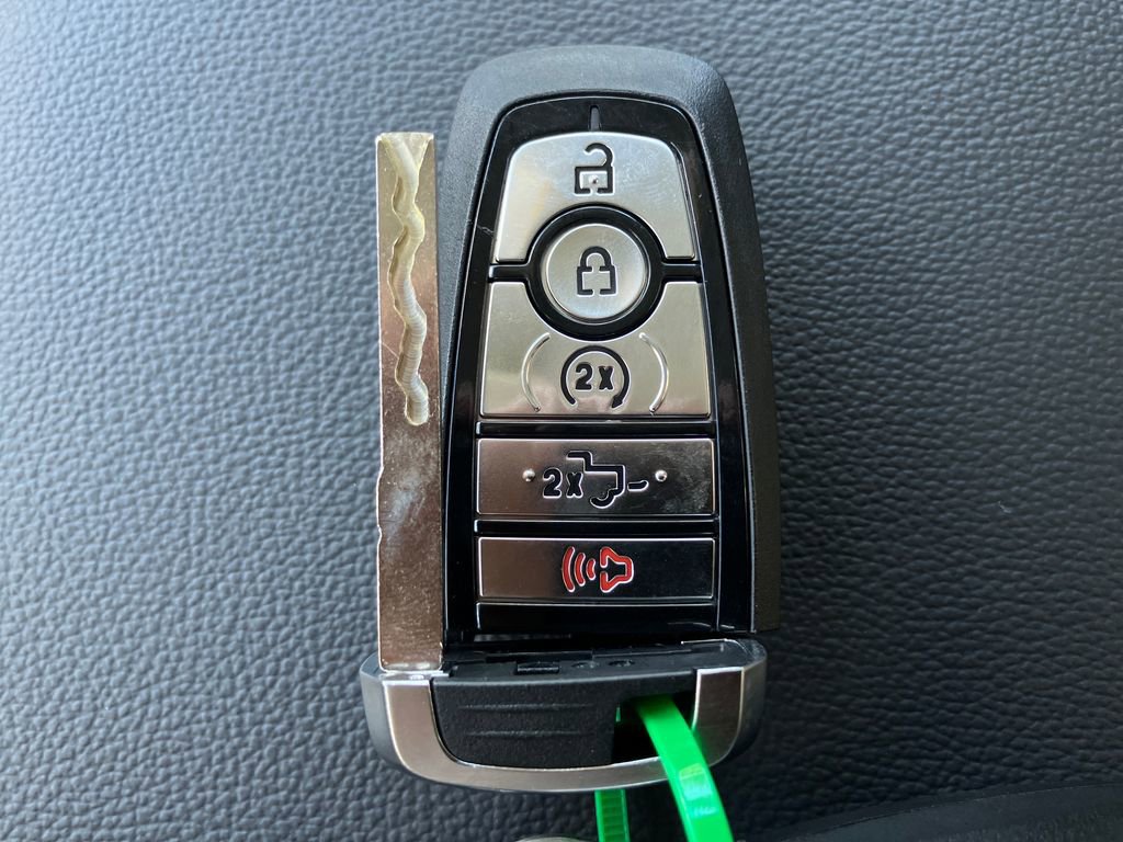 New 2026 Ford F250 XLT w/ XLT Premium Package AWD/4WD image 32