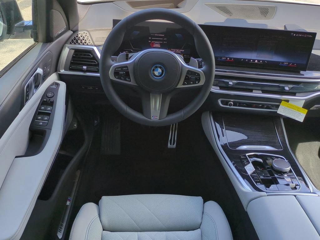 New 2026 BMW X5 xDrive50e w/ M Sport Package AWD/4WD image 16