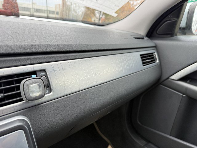 Used 2011 Volvo XC70 3.2 image 35